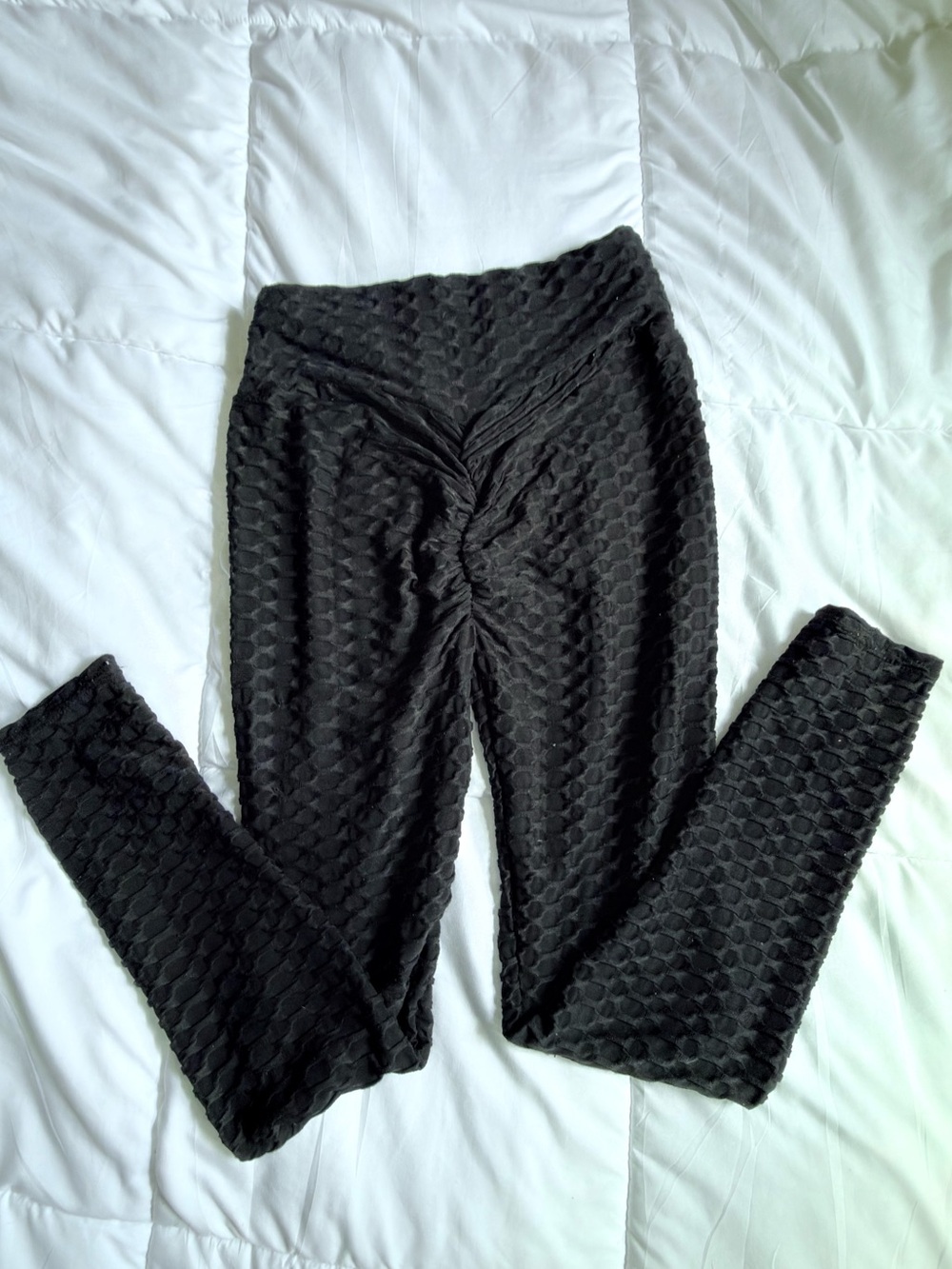 VIRAL butt scrunch leggings